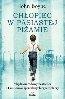 Chłopiec w pasiastej piżamie