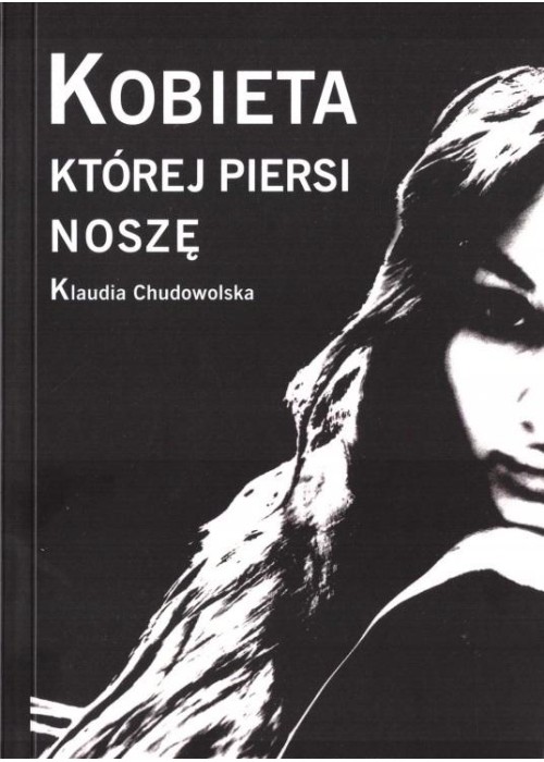 Kobieta której piersi noszę