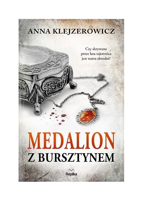 Medalion z bursztynem